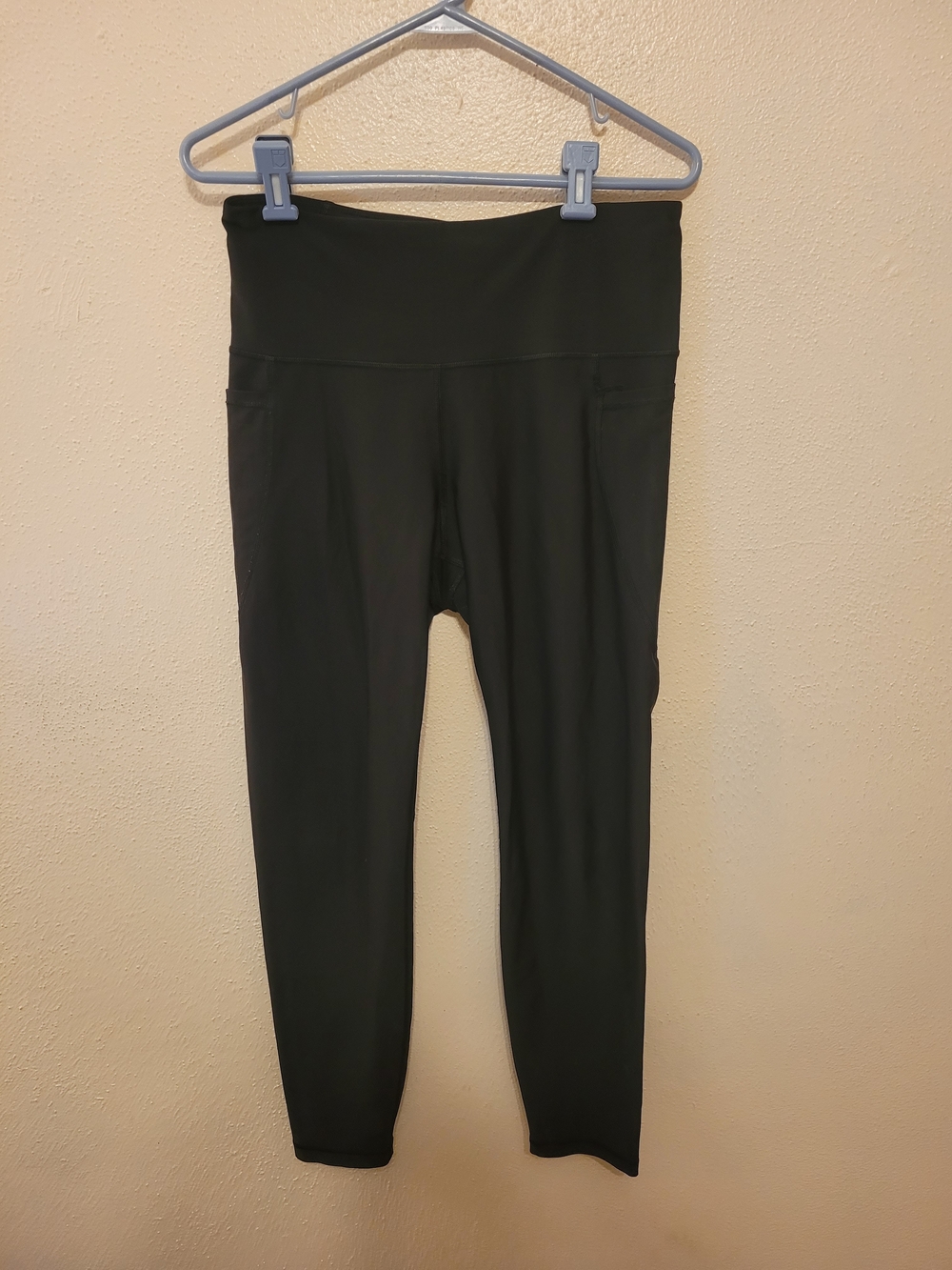 Old Navy Active Elevate Go-Dry Black High Rise Side Pocket Leggings Large